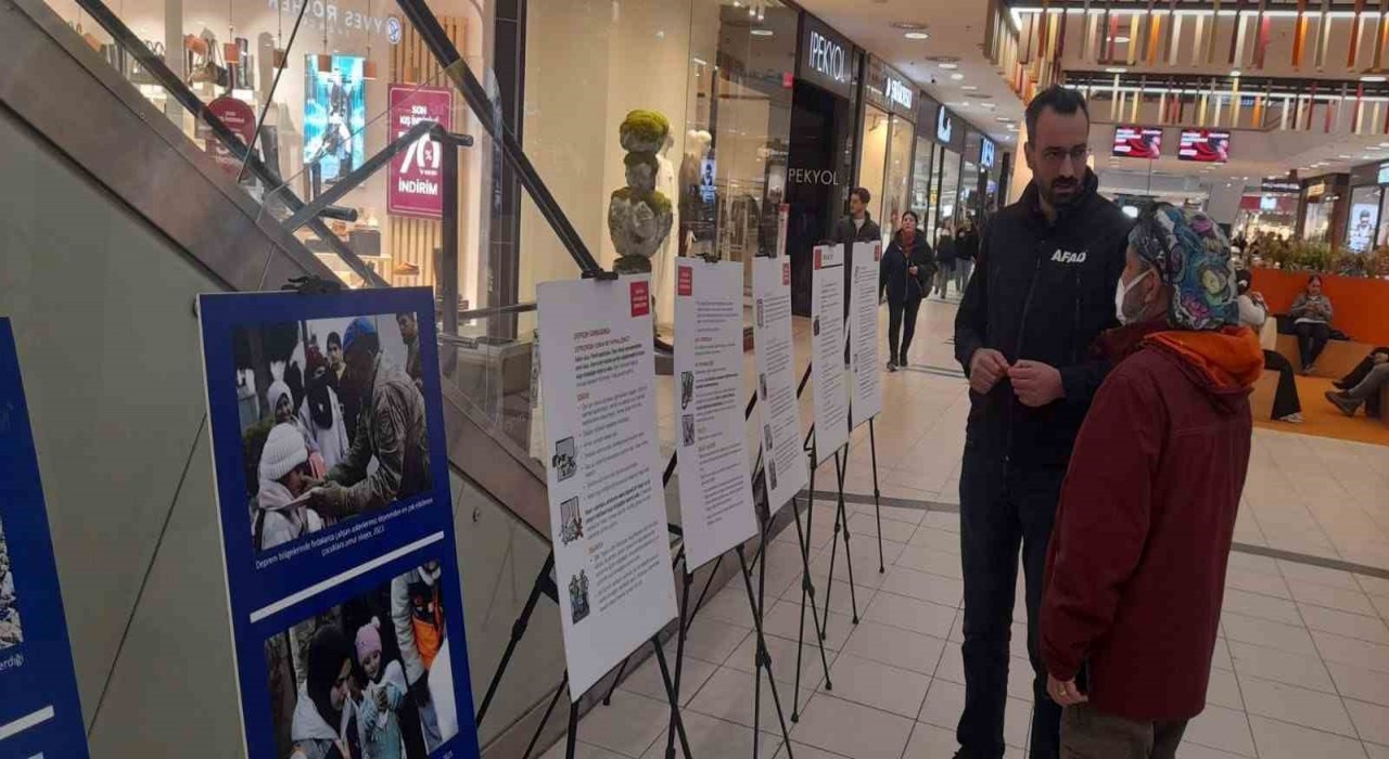 Esparkta deprem farkındalık sergisi düzenlendi