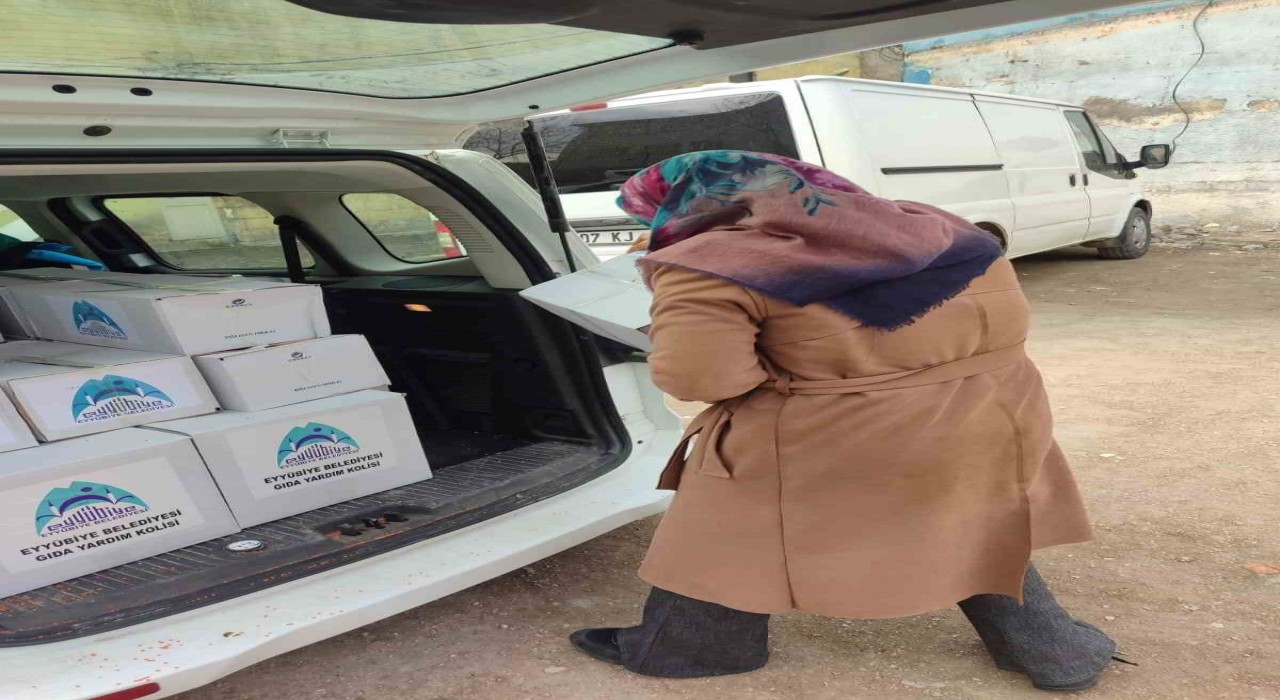 Eyyübiye Belediyesi 1 ton 750 kilo et dağıttı