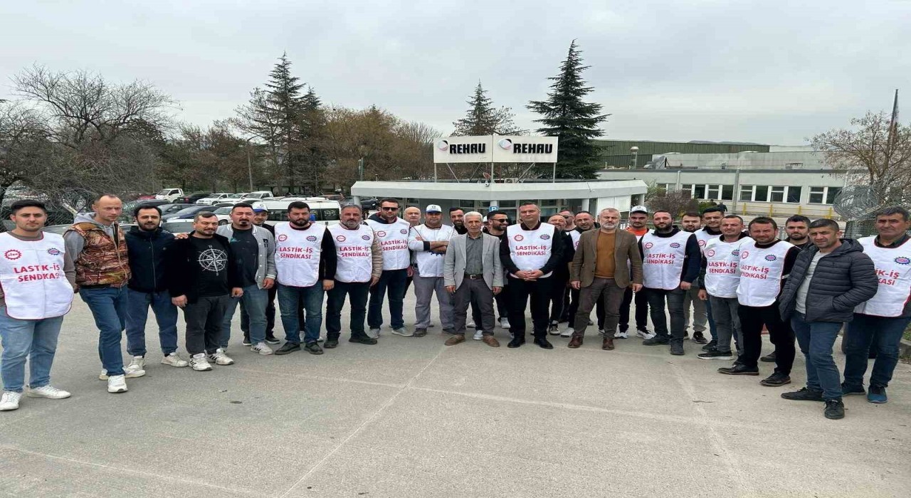 Fabrika işçilerinden yüzde 15lik zamma tepki