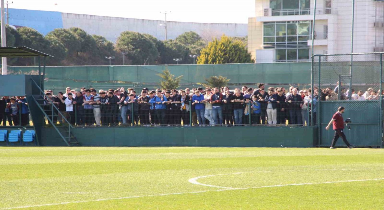 Fatih Tekkeli Trabzonspordan taraftara açık antrenman