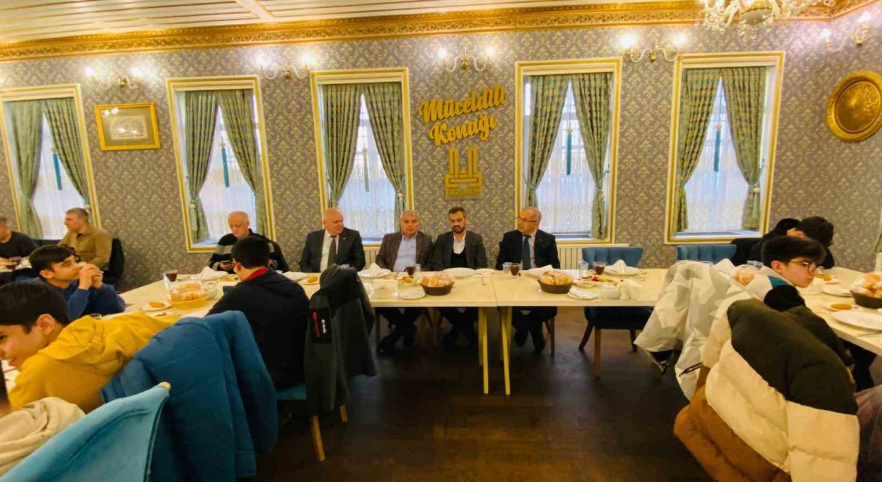 Fen Lisesinde geleneksel iftar