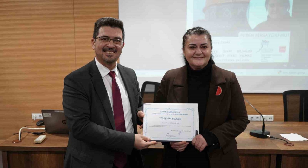 Filistin edebiyatı ve kadınların mücadelesi KBÜde ele alındı