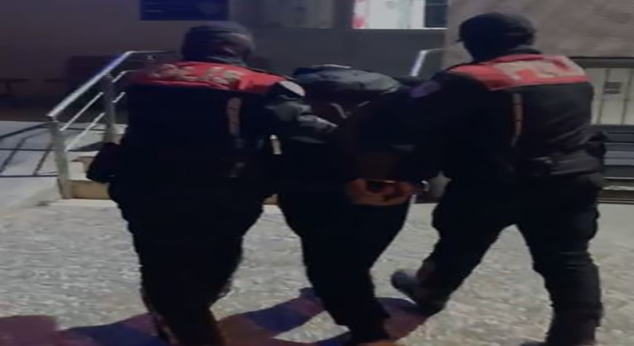Firari cinayet hükümlüsü İzmirde yakalandı