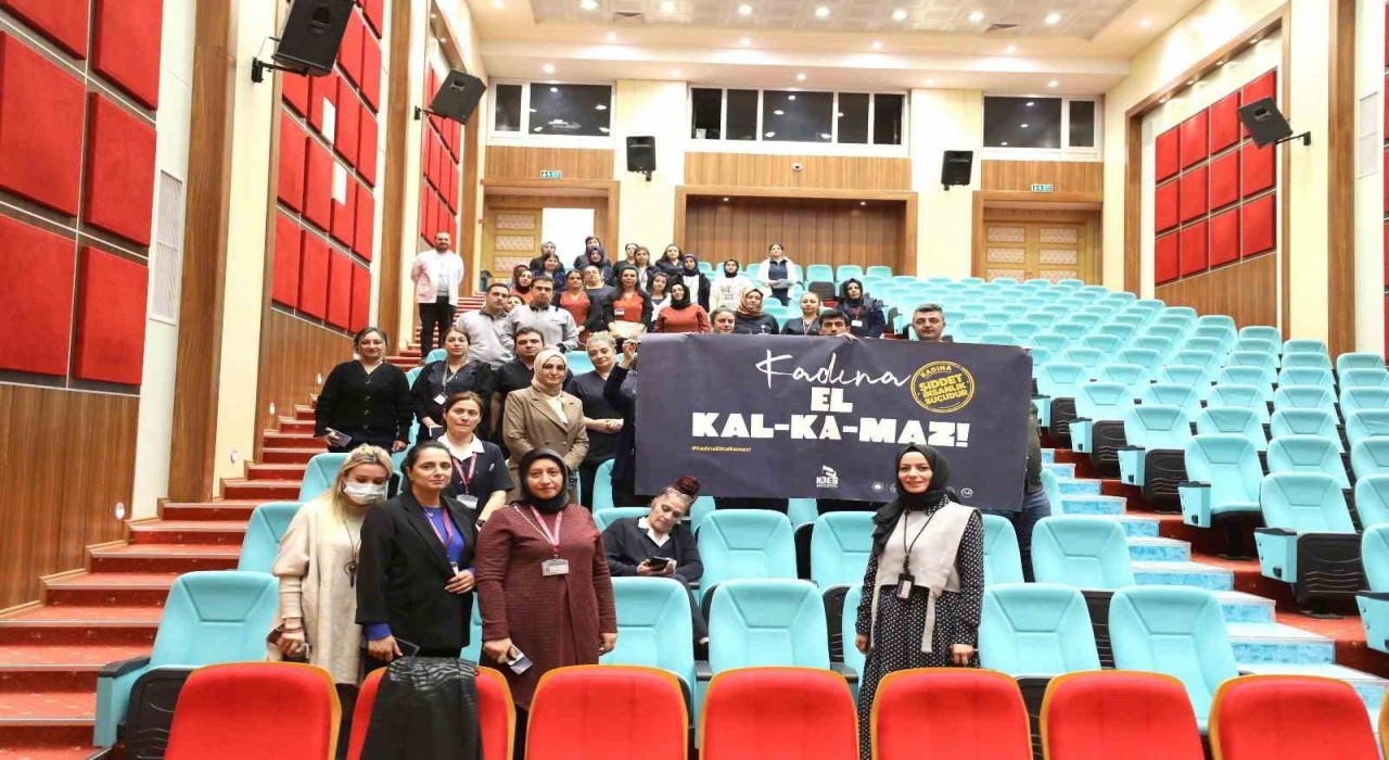 Fırat Üniversitesi çalışanlarına Kadına Yönelik Şiddetle Mücadele konulu eğitim