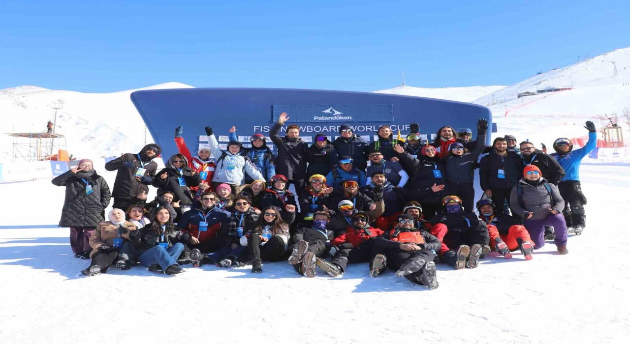 FIS Dünya Snowboard Kupası Erzurumda tamamlandı