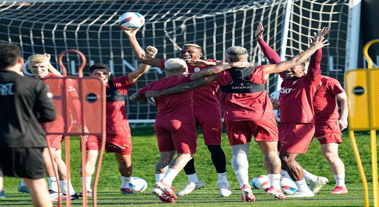 Galatasaray, Alanyaspor maçı hazırlıklarını Belekte sürdürdü