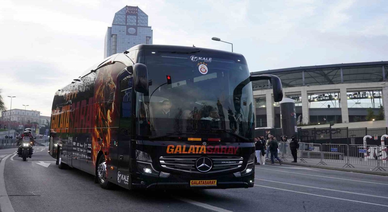 Galatasaray, Tüpraş Stadyumuna ulaştı