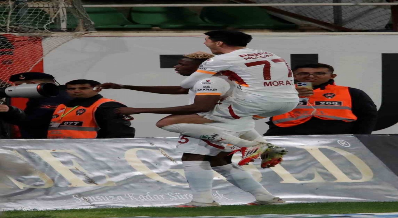 Galatasarayda yenilmezlik serisi 27 maç oldu