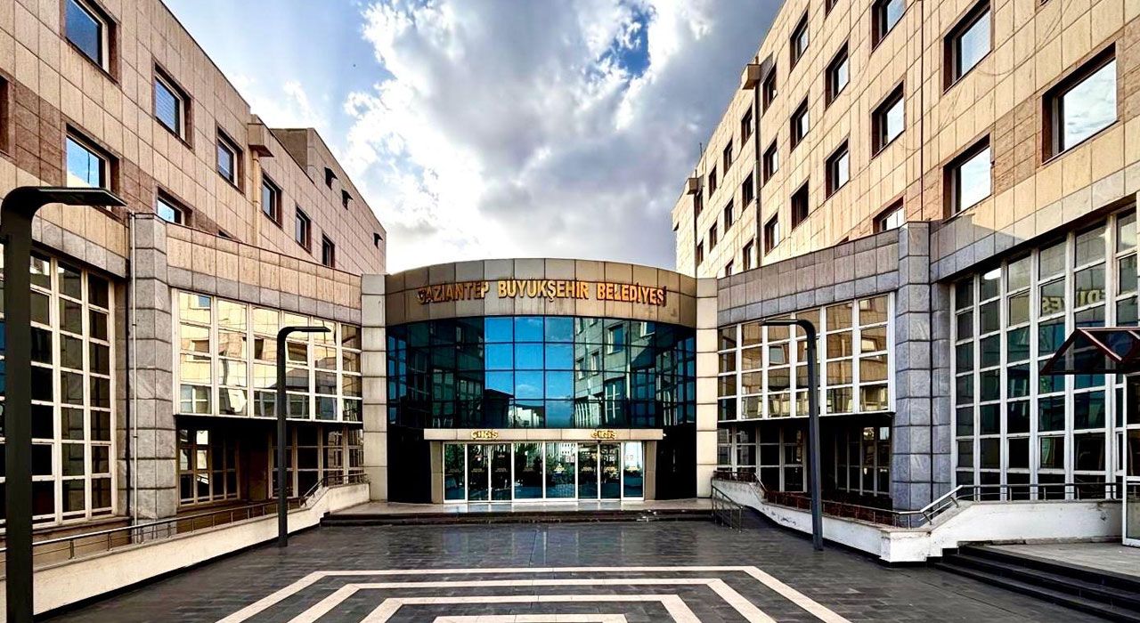 Gaziantep Büyükşehir Belediyesi’nden 41 Yıllık Evlilere Umre Fırsatı