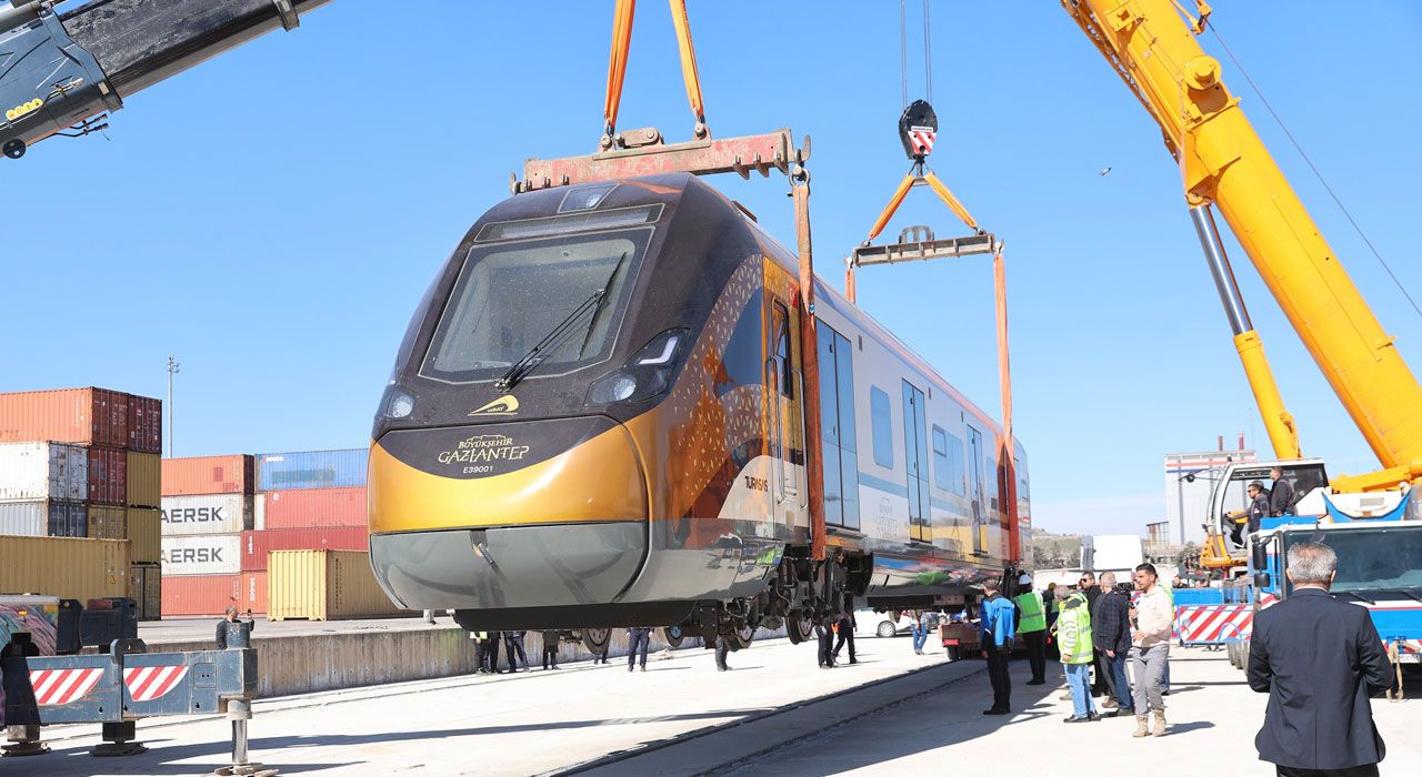 Gaziantep’in İlk Yerli ve Milli Treni GAZİRAY Hizmete Giriyor
