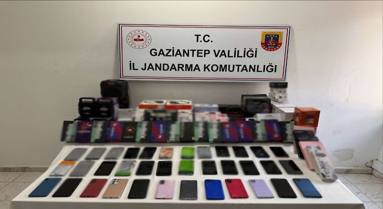 Gaziantepte 1,4 milyon TL değerinde kaçak malzeme ele geçirildi: 2 gözaltı