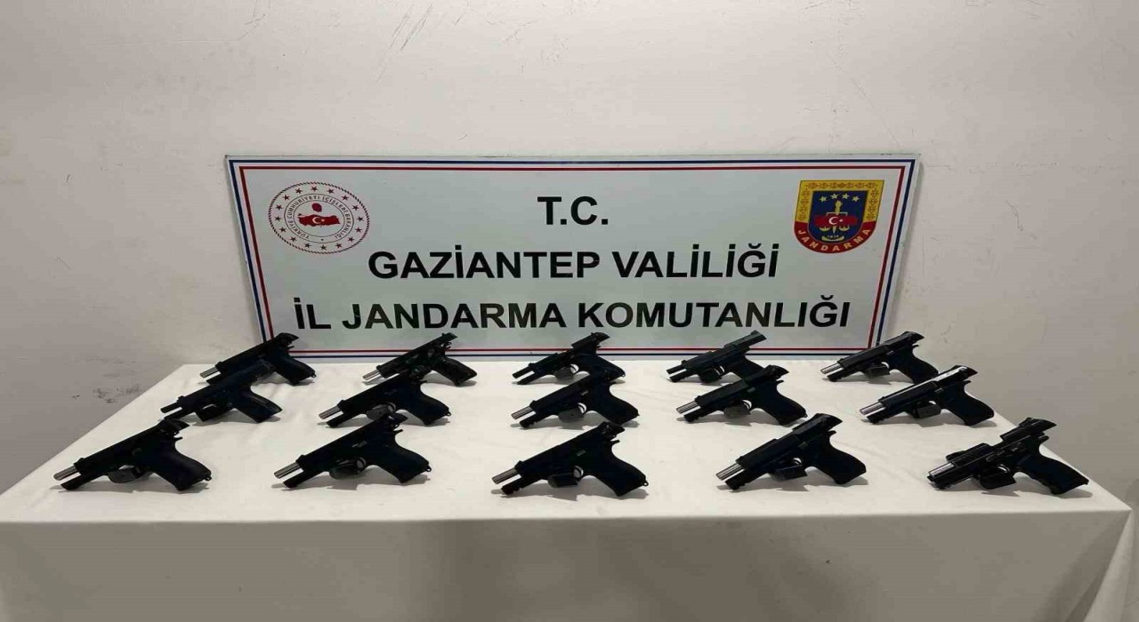 Gaziantepte 30 adet kaçak silah ele geçirildi: 3 şahıs tutuklandı