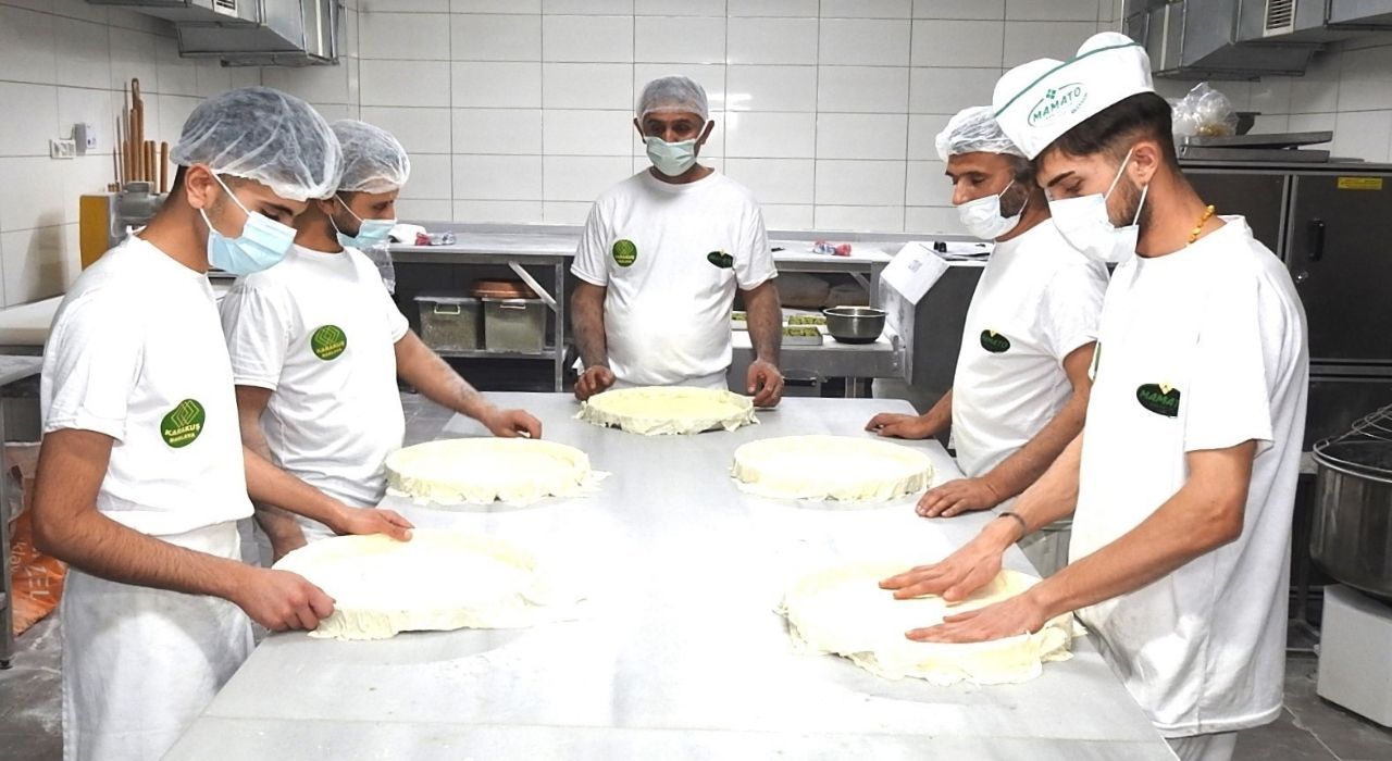 Gaziantep'te Baklava Üreticileri Bayrama Hazır: Siparişler Yoğunlaştı