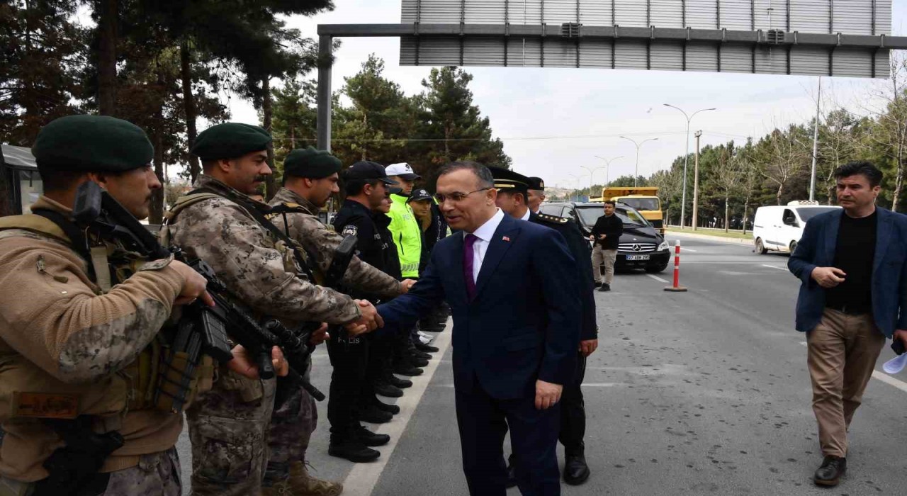Gaziantepte bayramda 13 bin personel görev başında olacak