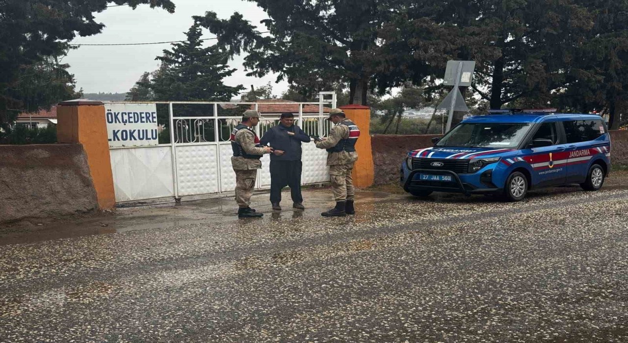 Gaziantepte jandarmadan okul çevrelerinde huzur-güven uygulaması
