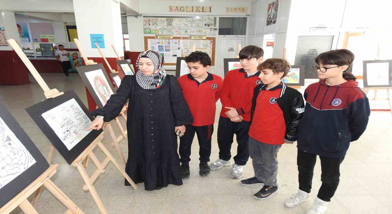 Gaziantepte öğrenciler Ramazanda Gazzenin Sesiyiz resim sergisi açtı