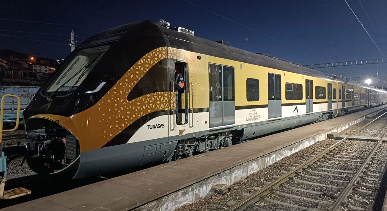GAZİRAY’a 8 Yeni Elektrikli Tren Seti Geliyor