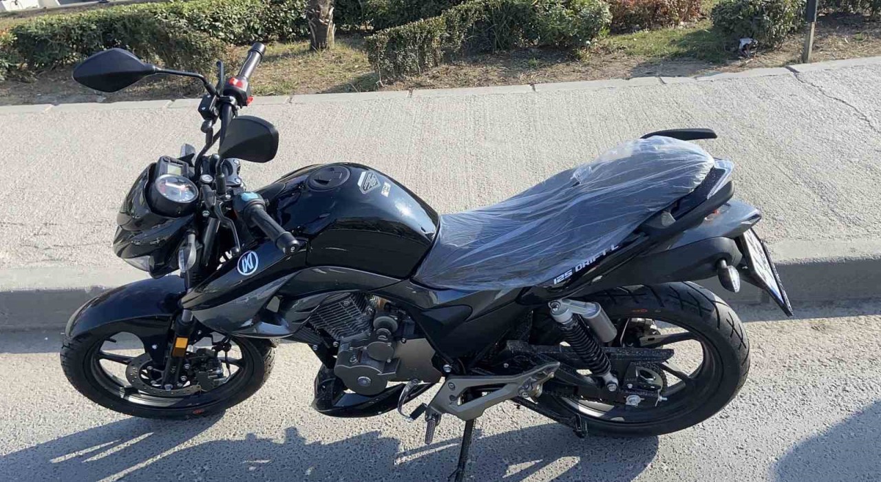 Gebzede motosiklet otomobille çarpıştı: 1 yaralı