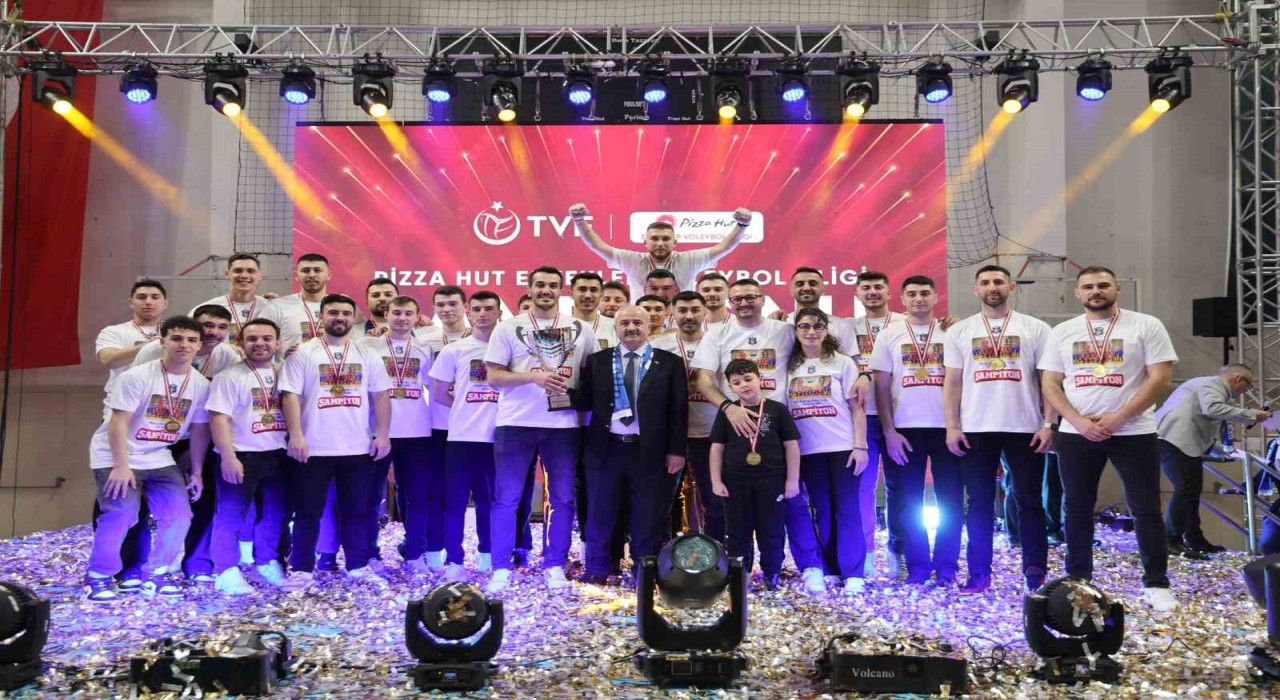 Gebzenin efeleri kupasına kavuştu