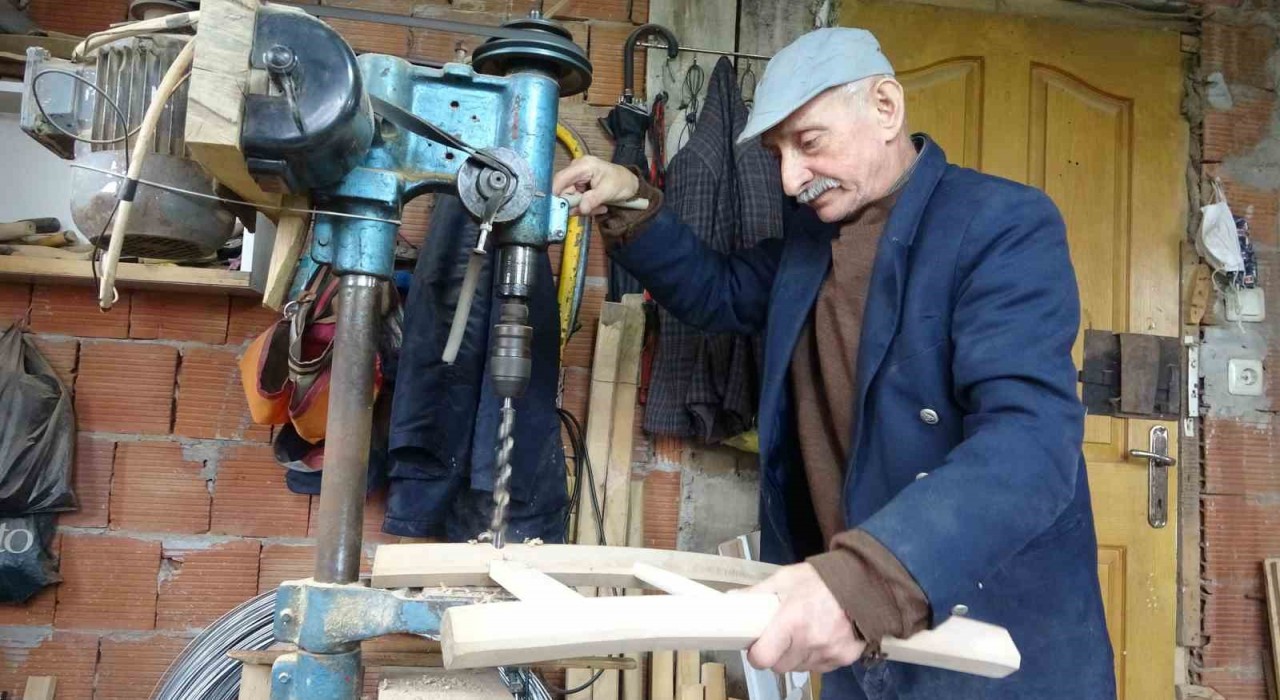 Geleneksel ahşap sandalyenin Giresundaki son temsilcisi