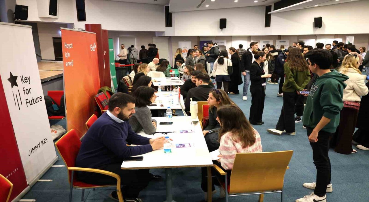 Gençlerle iş dünyasını kampüste buluşturan fuar
