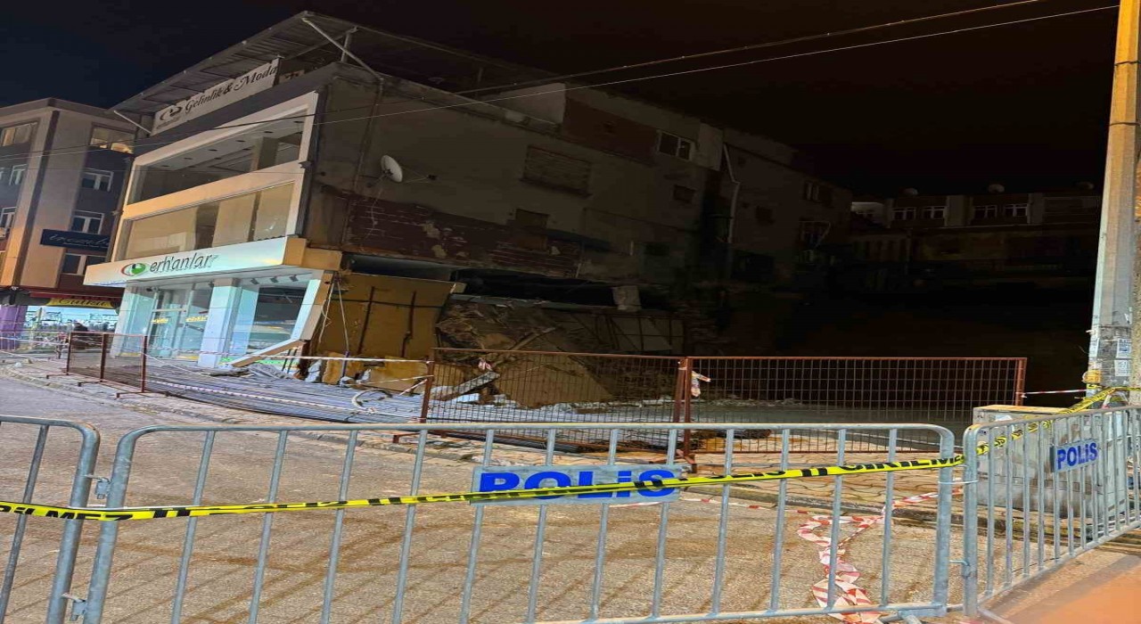 Giresunda yıkılma tehlikesi bulunan bina boşaltıldı