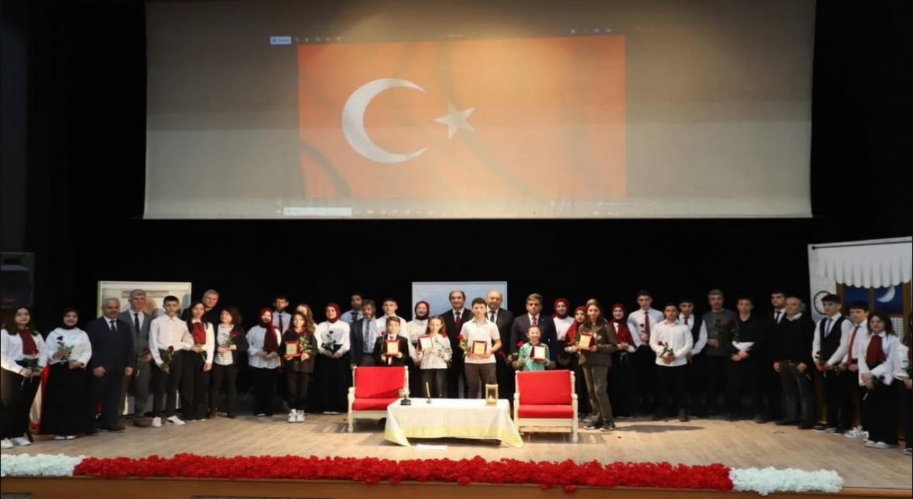 Gönende İstiklal Marşının 104. yılında anlamlı kutlama