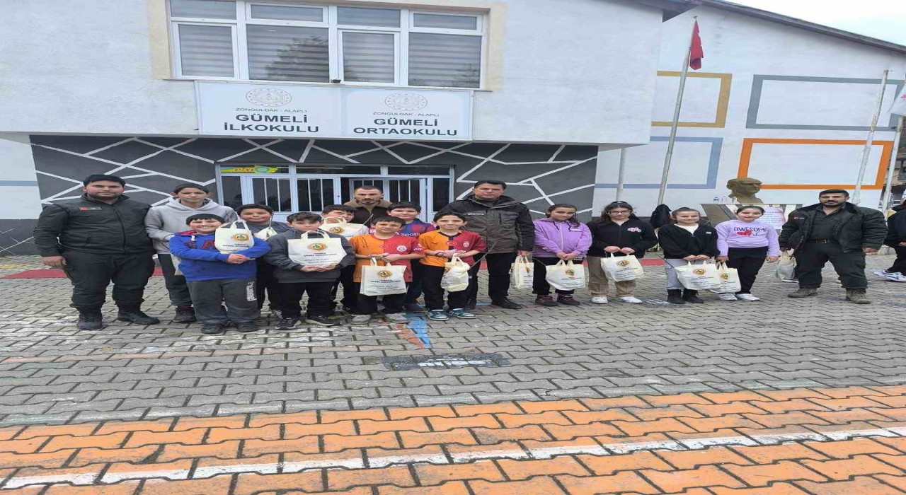 Gümelide Dersimiz Orman etkinliği, ormanın önemi öğrencilere anlatıldı