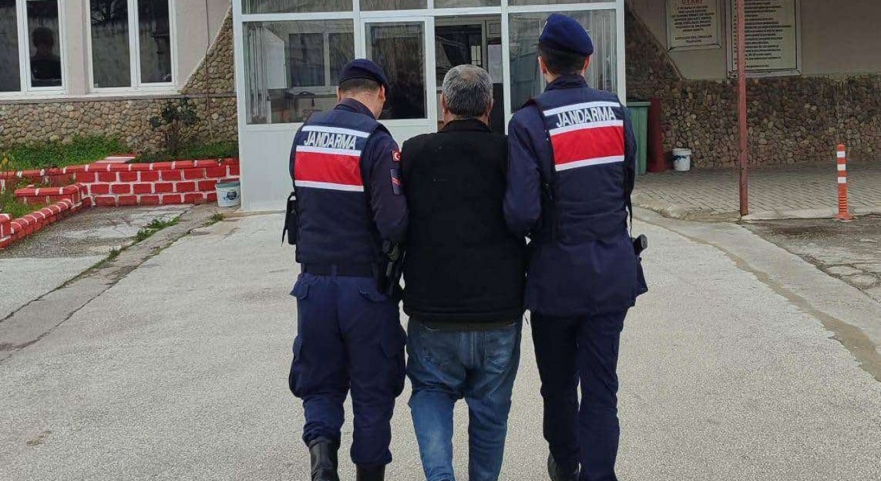 Hakkında 7 yıl 11 ay aranması olan şahıs yakalandı