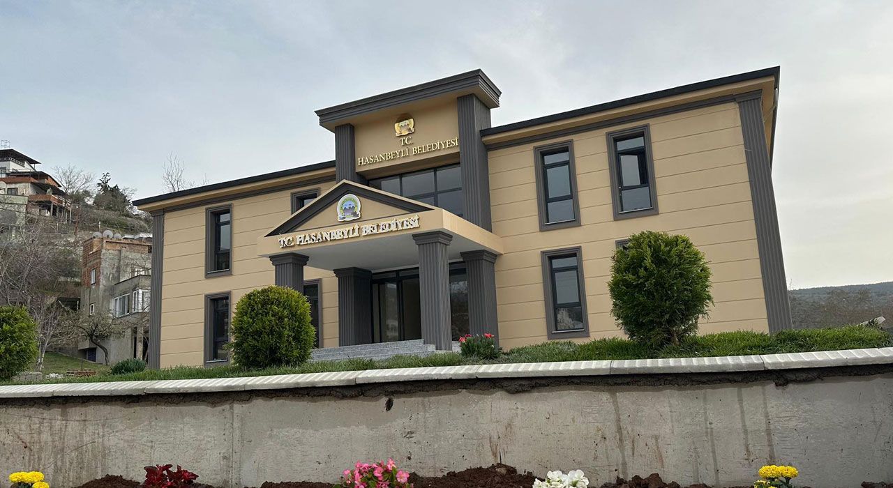 Hasanbeyli’de Yeni Belediye Hizmet Binası Hizmete Açıldı