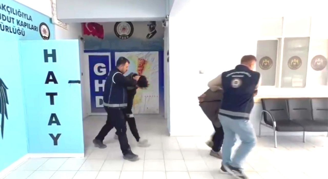 Hatay’da Göçmen Kaçakçılığı Operasyonu: 19 Düzensiz Göçmen Yakalandı