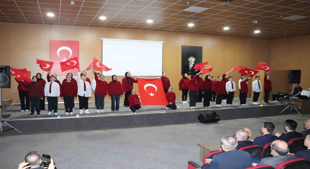 Hisarcıkta İstiklal Marşının kabulü ve Mehmet Akif Ersoyu anma günü etkinlikleri