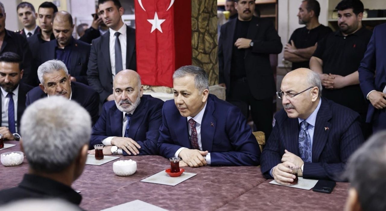 İçişleri Bakanı Yerlikaya, Adana'da İftar Programına Katıldı