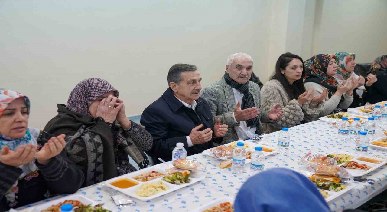 İftar sofrası Gündüzlerde kuruldu