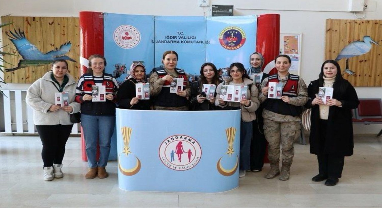 Iğdırda jandarma ekipleri kadınlara KADESi anlattı