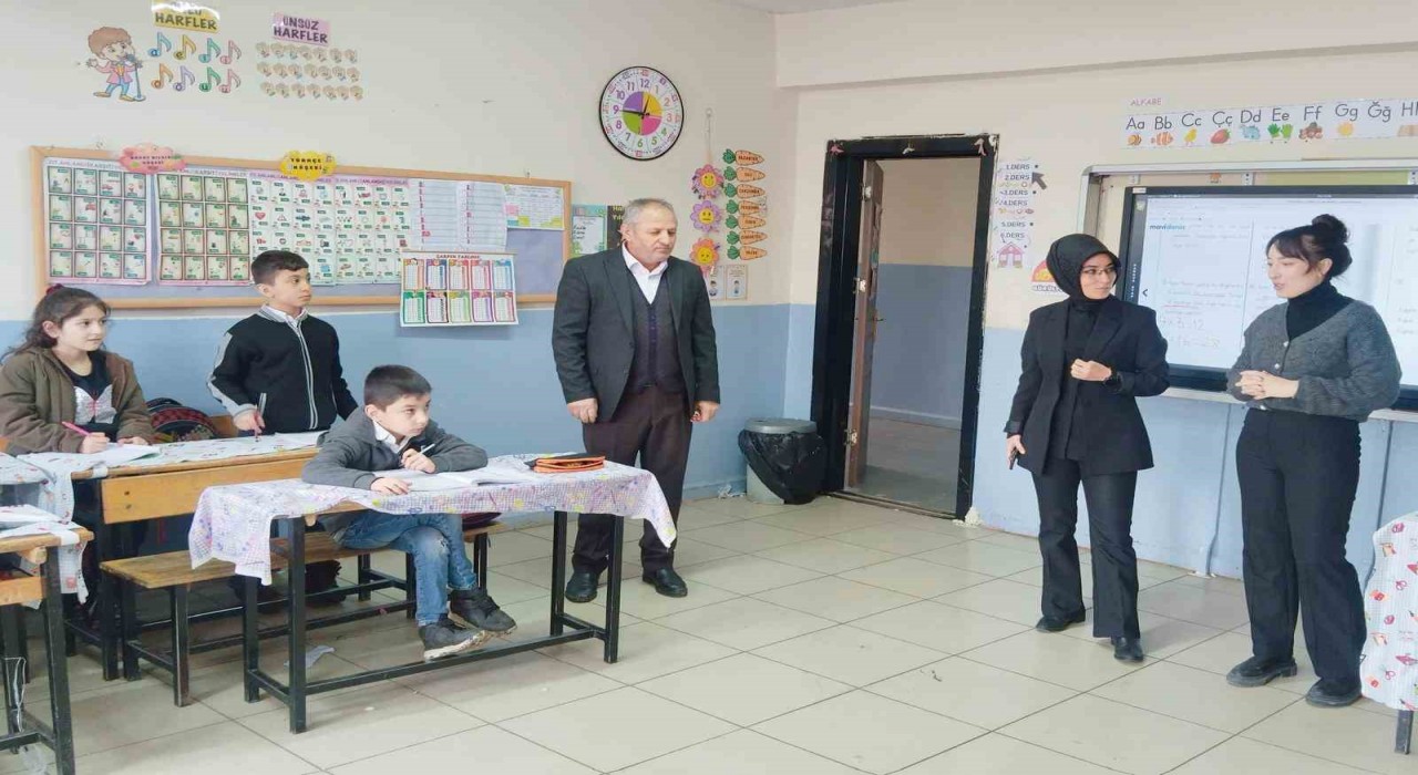 İlçe Milli Eğitim Müdürü Zeynep Oğuz Çamdan okul ziyaretleri