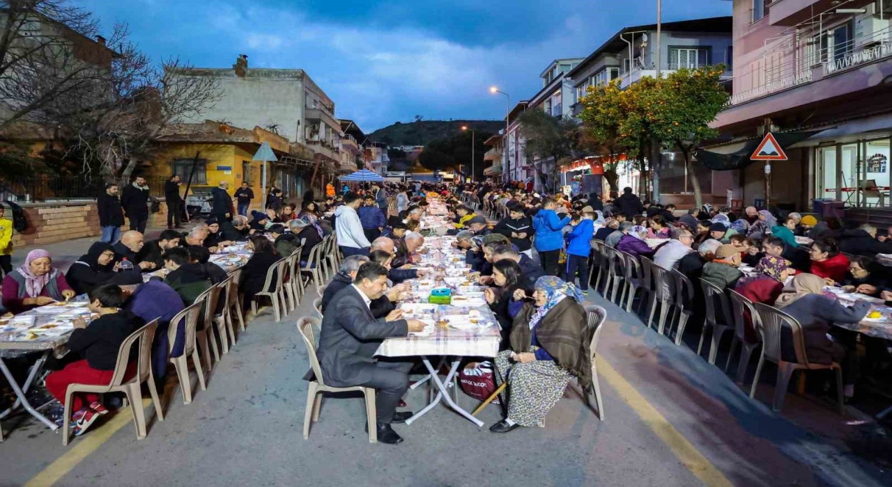 İlk 4 günde 5 binden fazla Efelerli iftar sofrasında buluştu