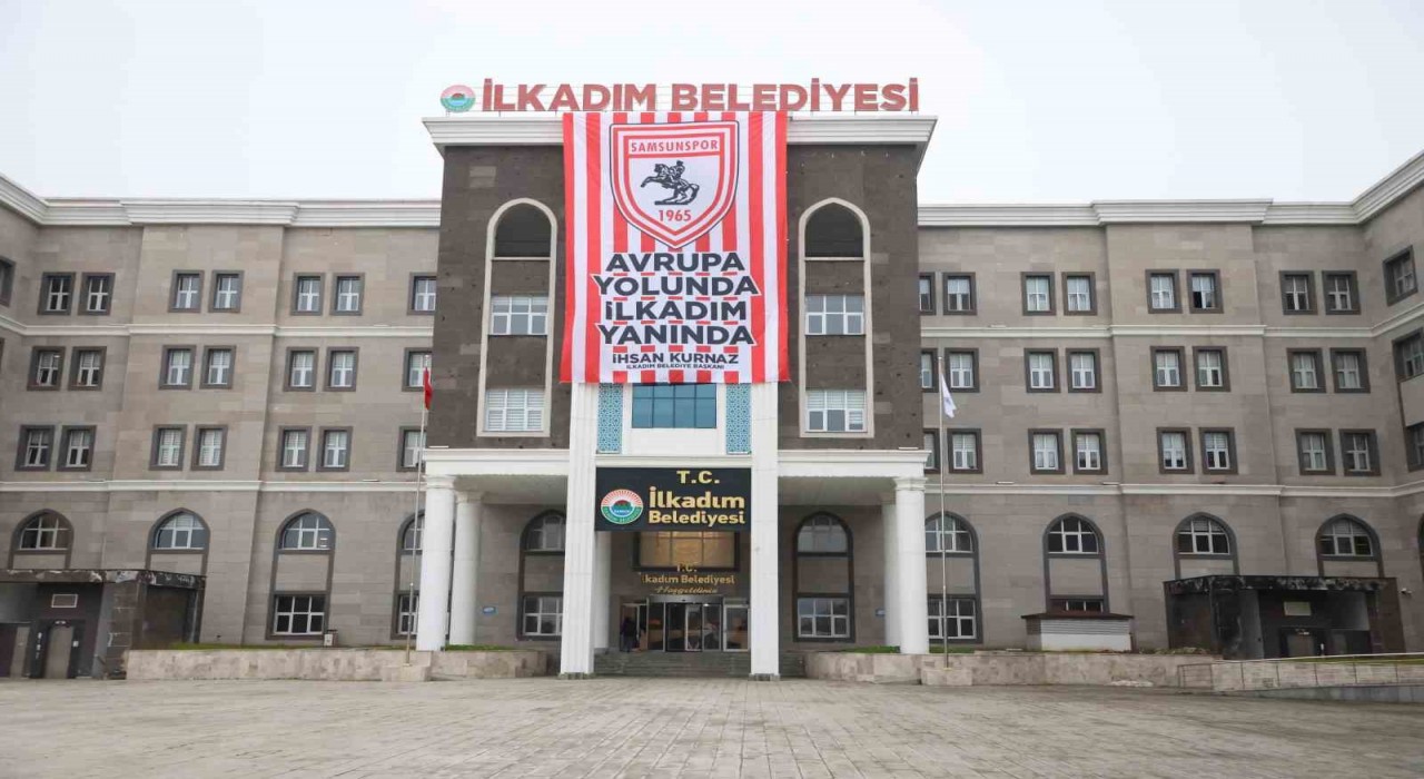 İlkadımdan Samsunspora Avrupa yolunda bayraklı destek
