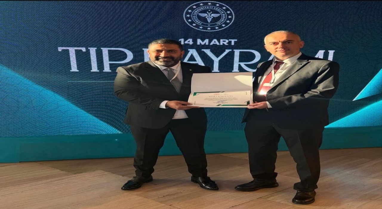 İnanılmaz kurtuluşa imza atan doktora Sağlık Bakanlığından ödül