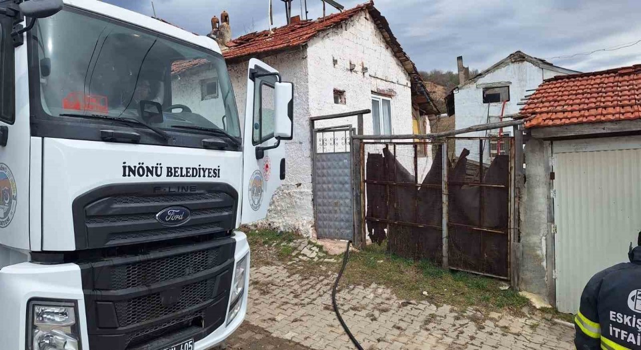 İnönüde ev yangını