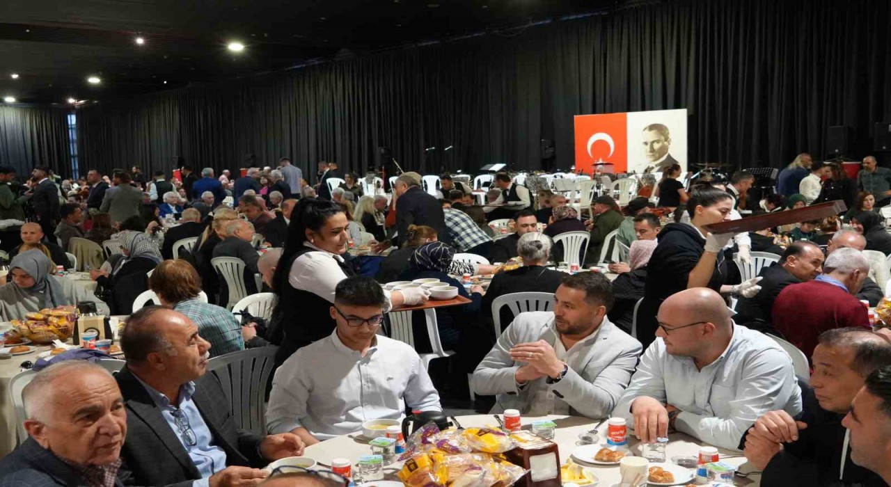 İş İnsanı Türkal: Aydınlık geleceğe Anadoludan hep beraber yürüyelim istiyorum