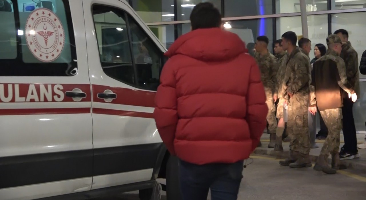 Ispartada askeri kışlada eğitim gören Somali uyruklu askerler arasında maç kavgası: 24 yaralı