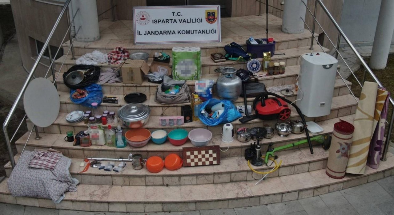 Ispartada bahçe evinde hırsızlık yapan 4 şüpheli tutuklandı