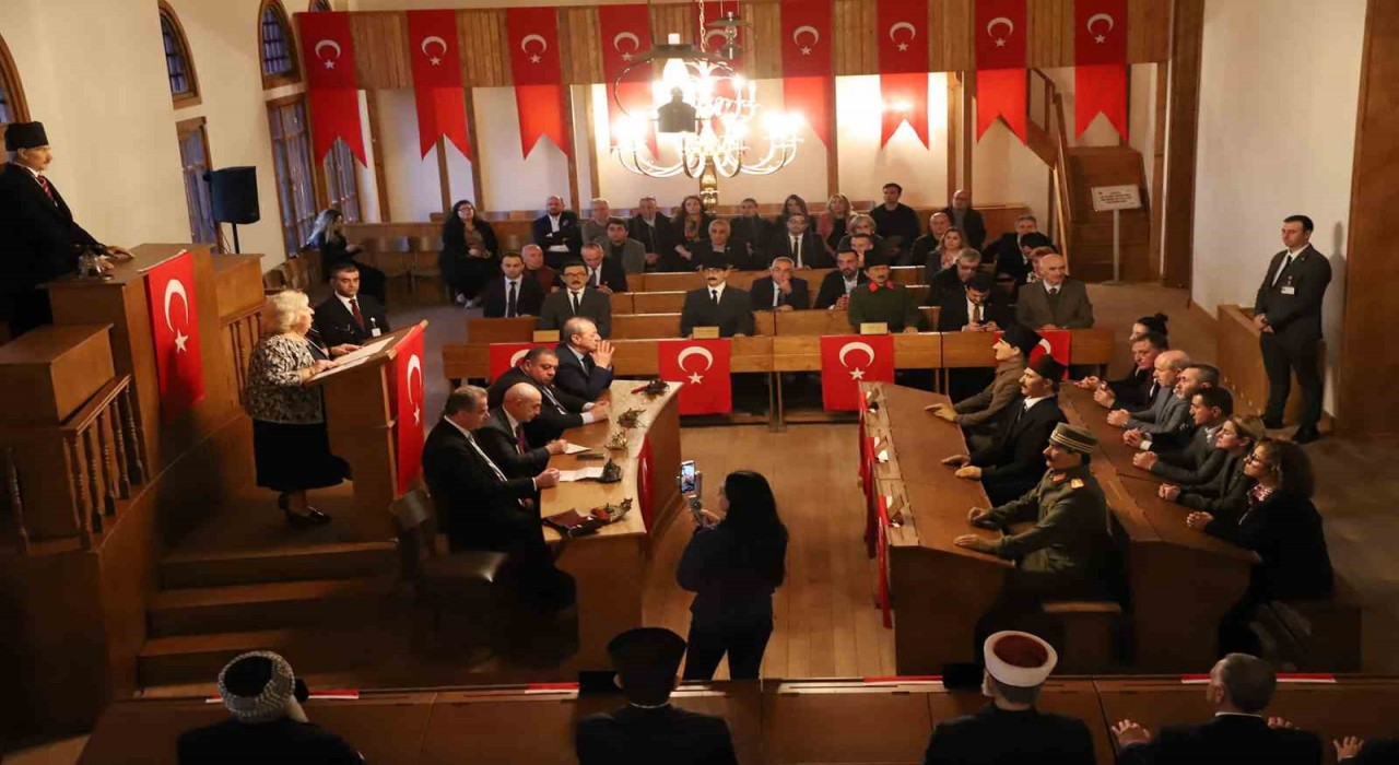 İstiklal Marşının 104üncü yıl dönümünde özel meclis toplantısı