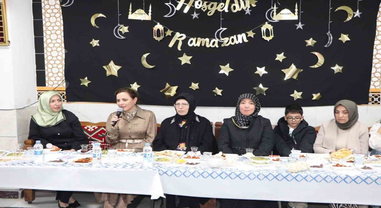İyilik Sofrası yetim çocuklar için kuruldu
