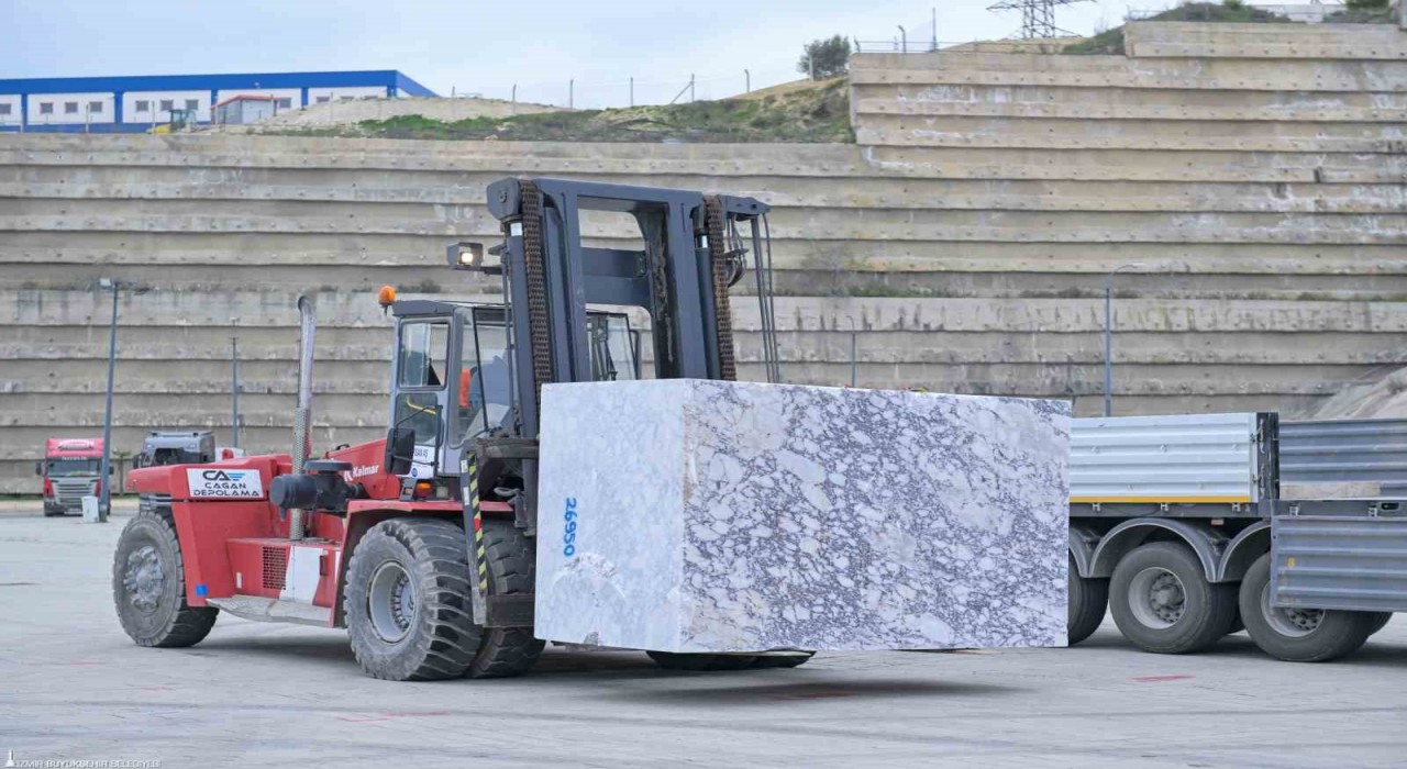 İzmir Mermer Fuarında iki Eyfel Kulesi ağırlığında doğal taş sergilenecek