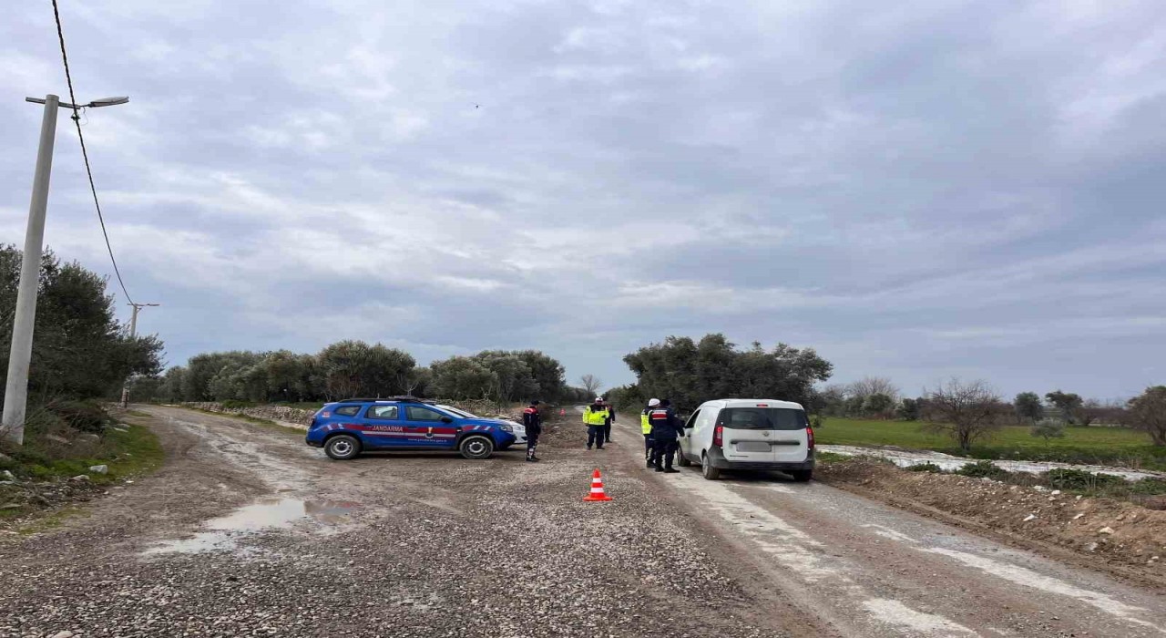 Jandarma cayrokopter ile havadan denetledi