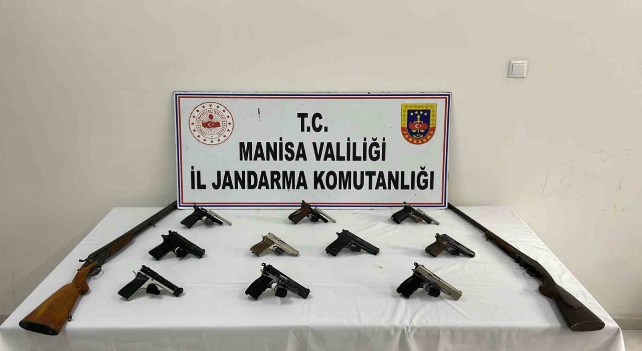 Jandarma silah kaçakçılığına geçit vermedi