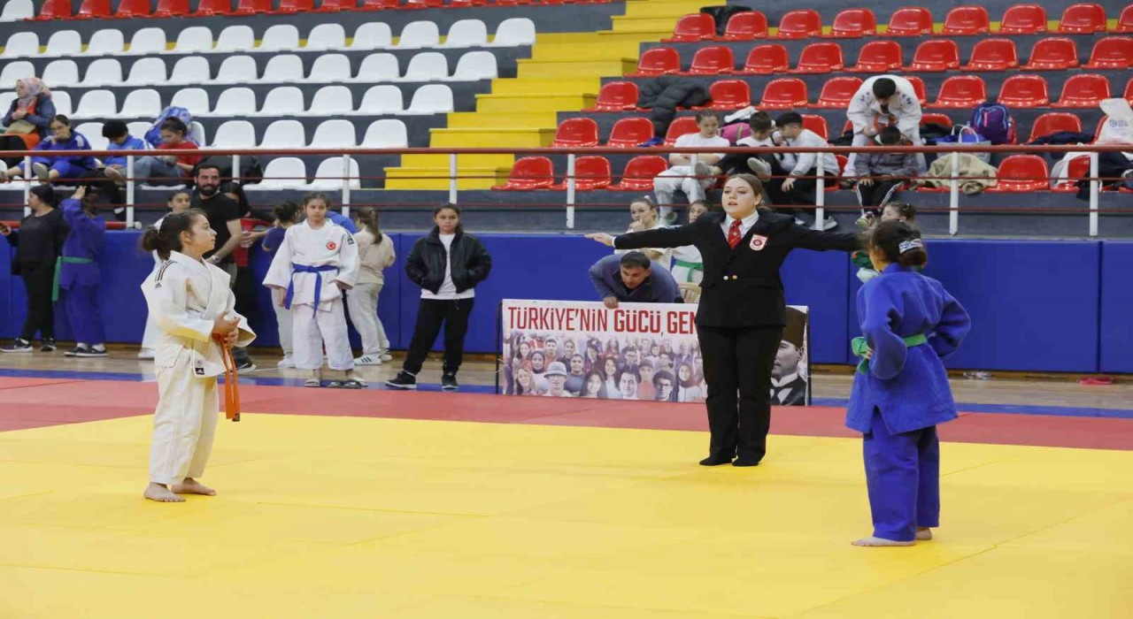 Judo Şampiyonası heyecanı Denizlide yaşandı