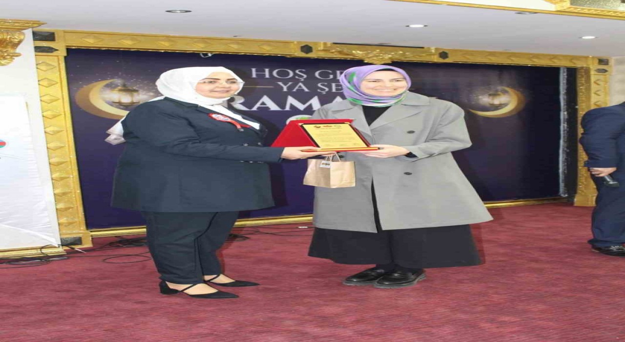 Kadınlar Gününde 50 başarılı kadına onur ödülleri verildi